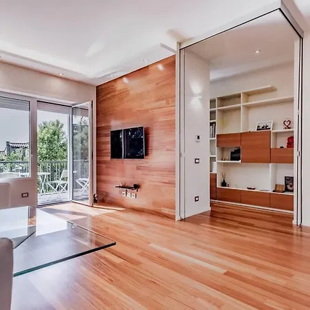 Luxury Front Of Cavalieri Hilton Apartman