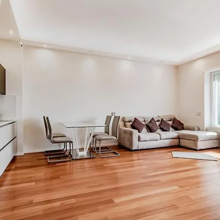 Apartman Luxury Front Of Cavalieri Hilton