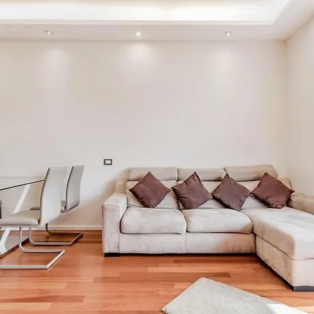 Luxury Front Of Cavalieri Hilton Appartement *