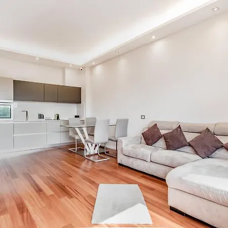 Luxury Front Of Cavalieri Hilton * Rome