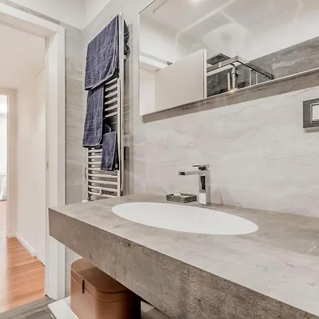 Luxury Front Of Cavalieri Hilton * Rome