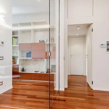 Luxury Front Of Cavalieri Hilton *